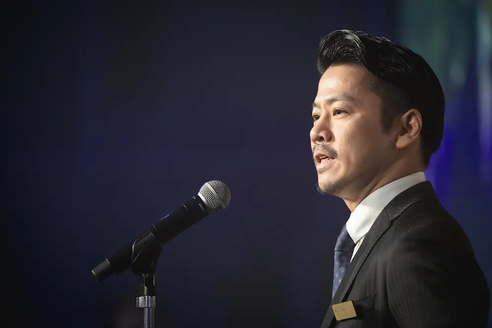「2位では悔しい」バカンス梅田・長濱が売上成長率部門2位を受賞